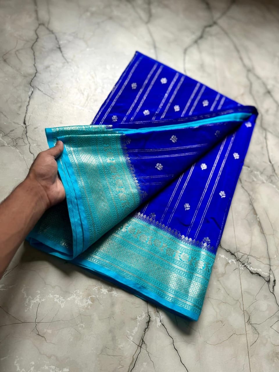 Banarasi Soft Chiniya Warm Silk Saree – Elegant All-Over Weaving Design