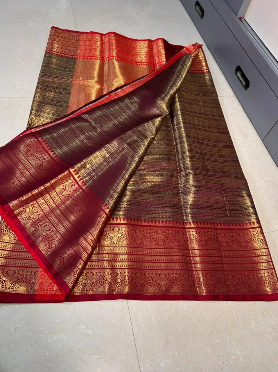 Banarasi Soft Semi Katan Silk Saree – Classic Zari Weaving Elegance