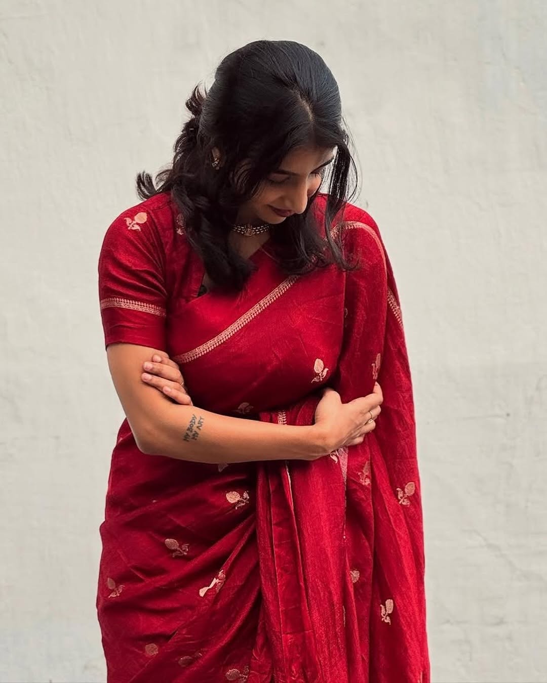 Red Premium Viscose Khadi Silk Saree with Satin Border & Jacquard Leaf Design