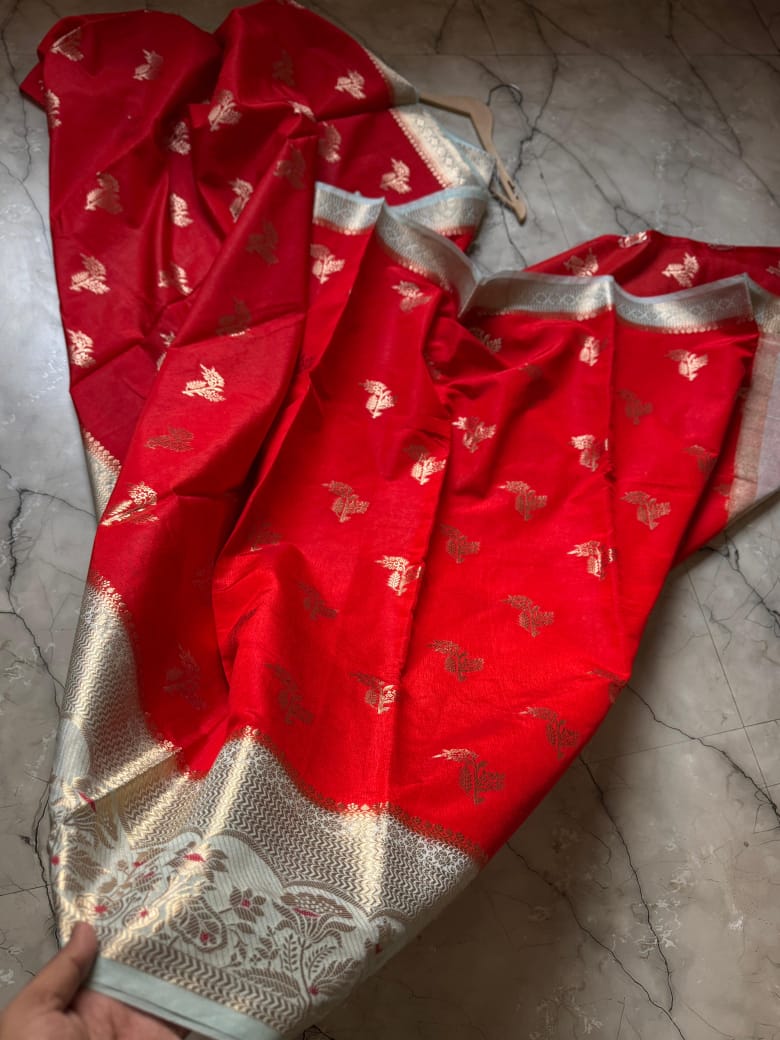 Red Banarasi Soft Raw Mango Silk Saree